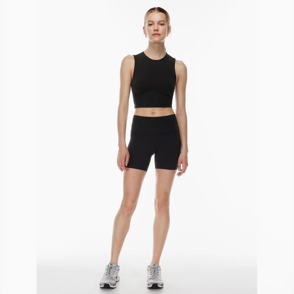 Aritzia TNA Atmosphere 5” Bike Shorts